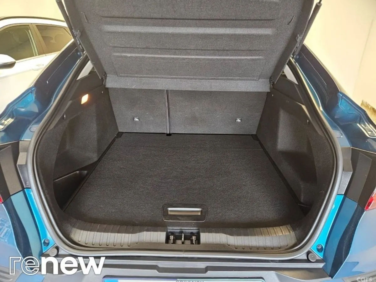 Renault Arkana Hatchback, Petrol, 2023, Blue