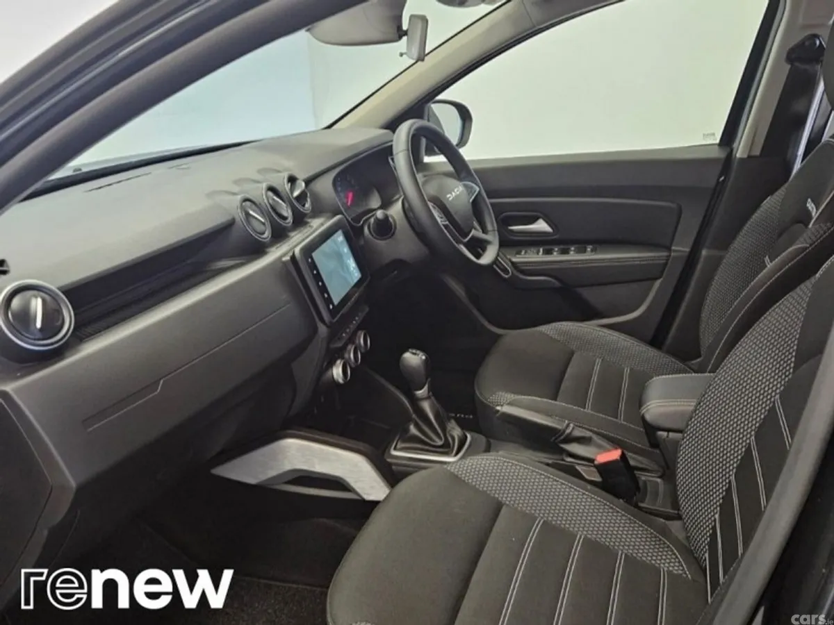 Dacia Duster SUV, Petrol, 2024, Grey