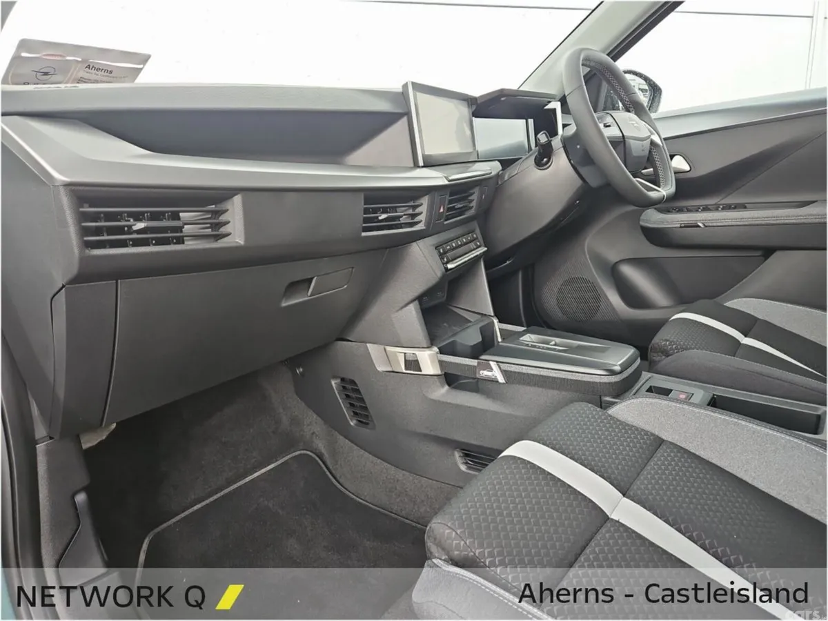 Opel Frontera SUV, Petrol Hybrid, 2026, Green