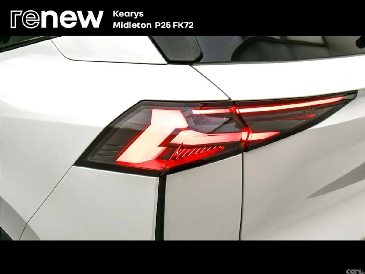 Renault Symbioz SUV, Petrol Hybrid, 2025, White