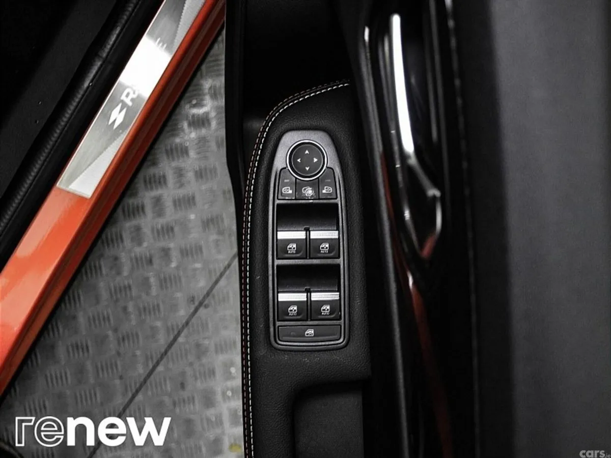 Renault Arkana SUV, Petrol, 2023, Orange
