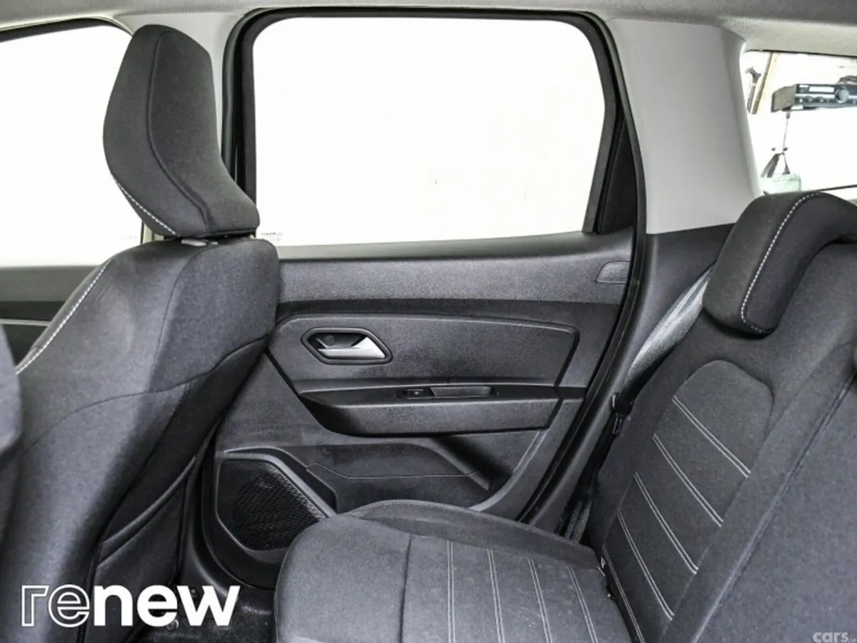 Dacia Duster SUV, Petrol, 2024, Black