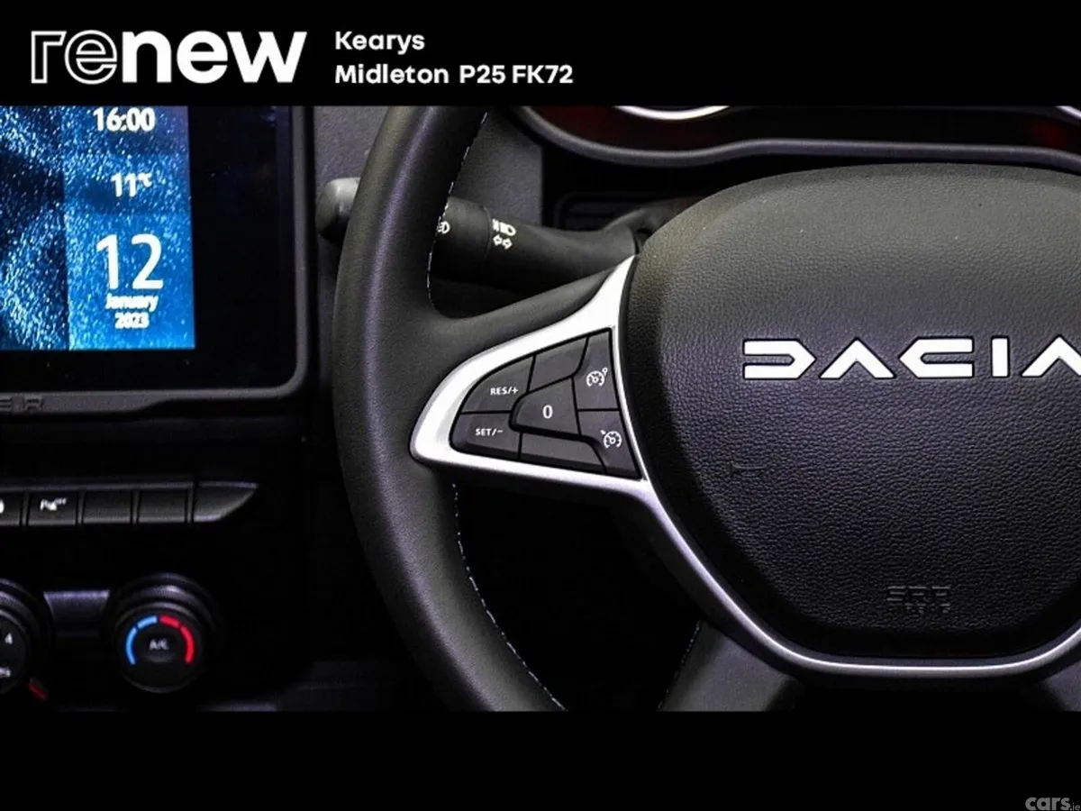 Dacia Duster SUV, Diesel, 2024, Grey
