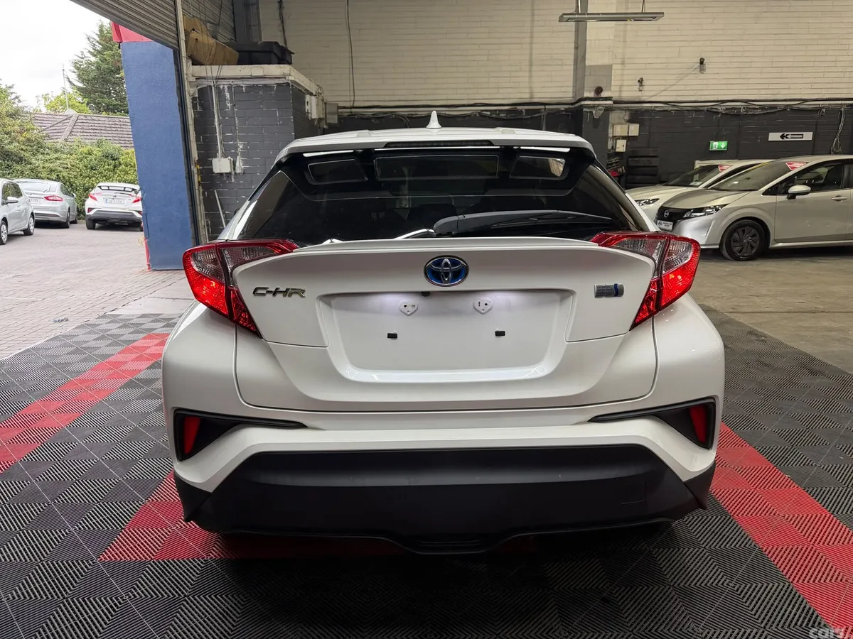 Toyota C-HR Hatchback, Petrol, 2017, White