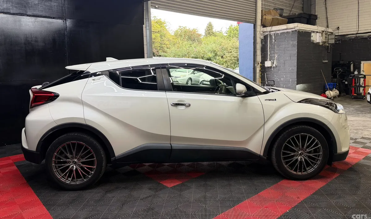 Toyota C-HR Hatchback, Petrol, 2017, White