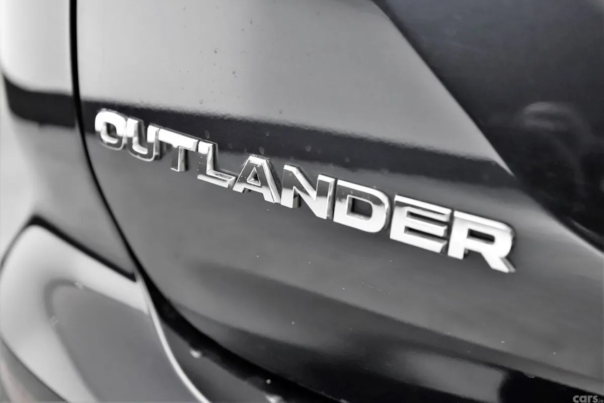 Mitsubishi Outlander SUV, Petrol Plug-in Hybrid, 2022, Black