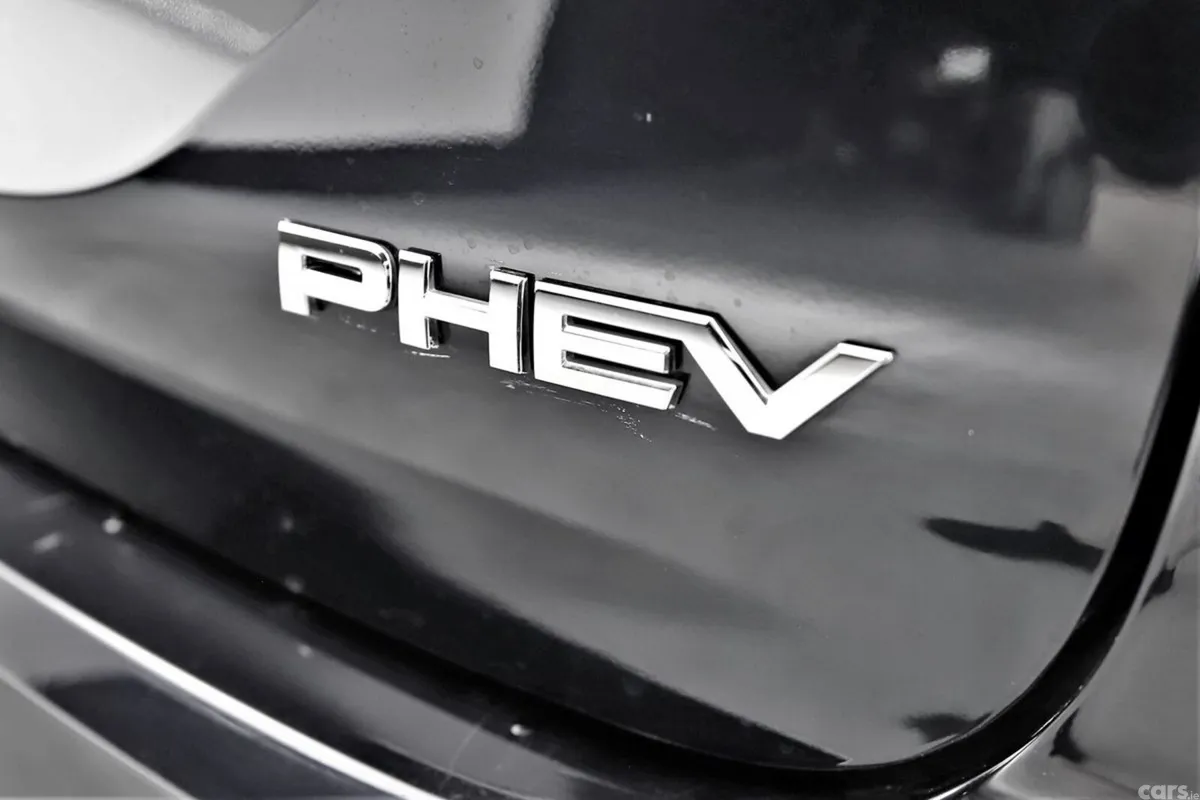 Mitsubishi Outlander SUV, Petrol Plug-in Hybrid, 2022, Black