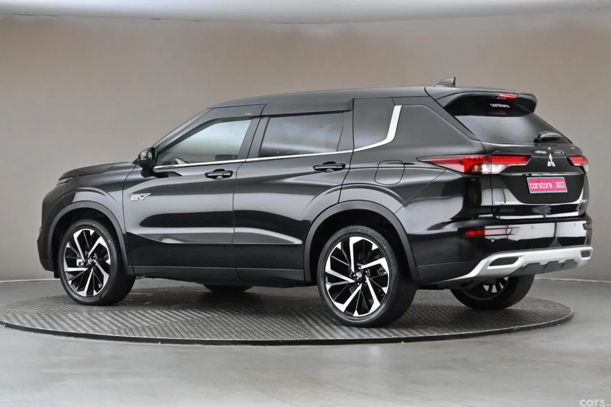 Mitsubishi Outlander SUV, Petrol Plug-in Hybrid, 2022, Black