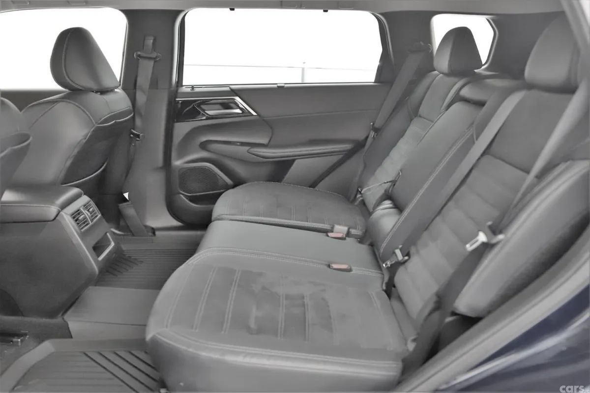 Mitsubishi Outlander SUV, Petrol Plug-in Hybrid, 2022, Black