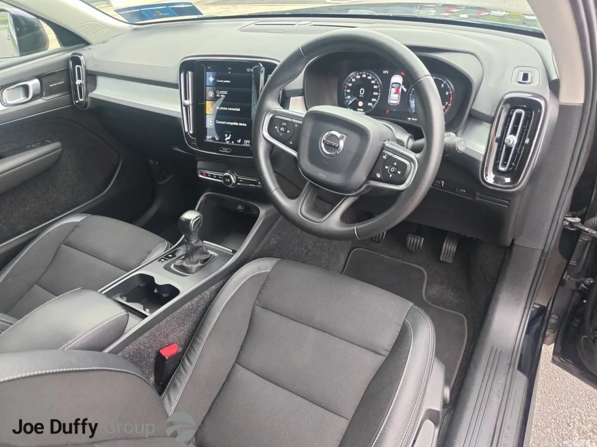 Volvo XC40 Estate, Petrol, 2019, Black