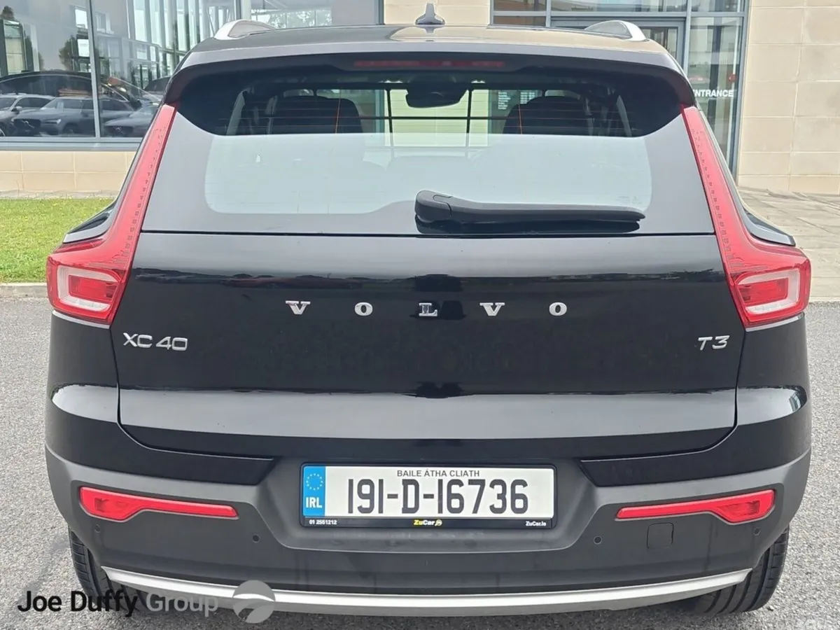 Volvo XC40 Estate, Petrol, 2019, Black