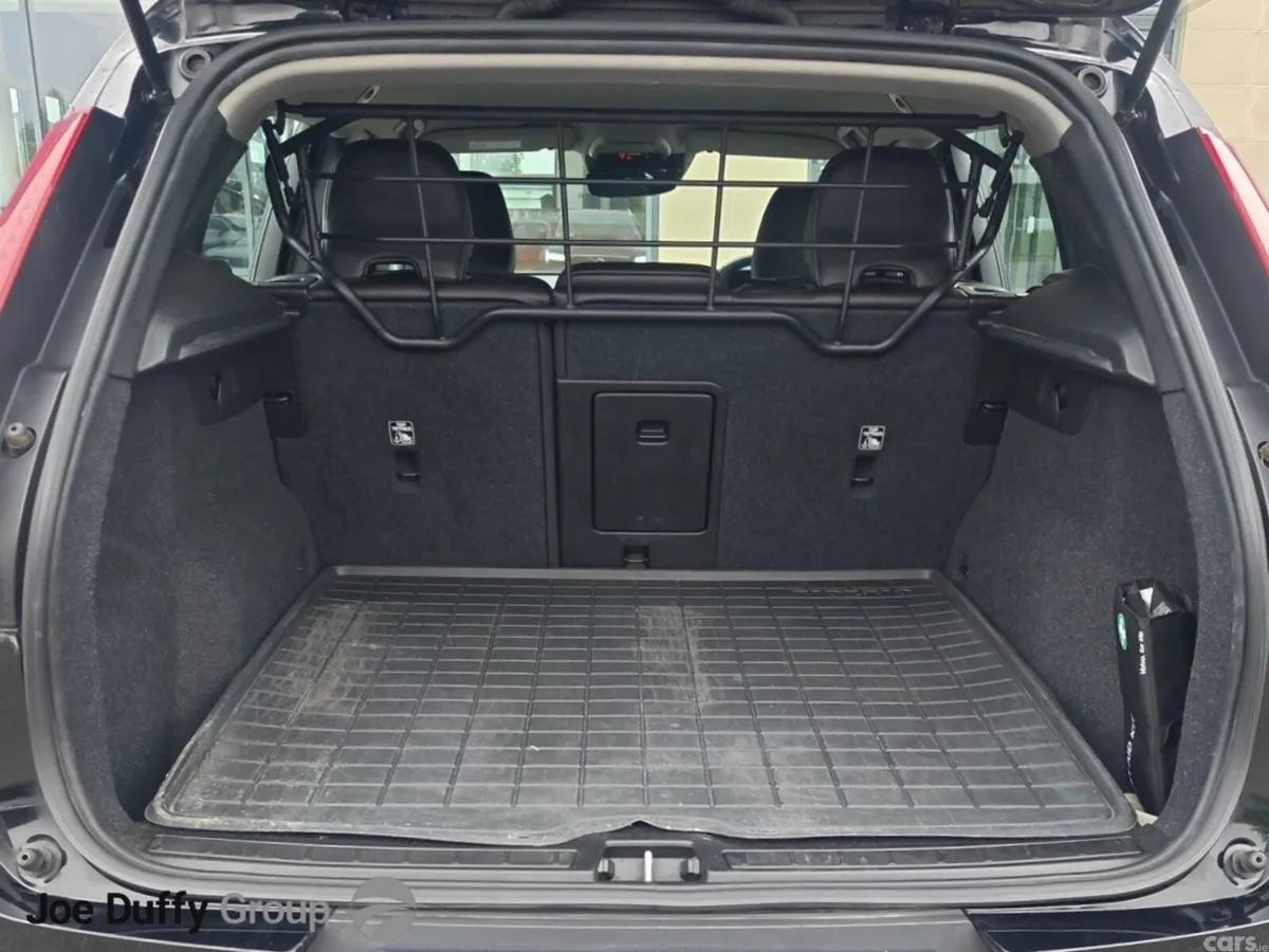 Volvo XC40 Estate, Petrol, 2019, Black