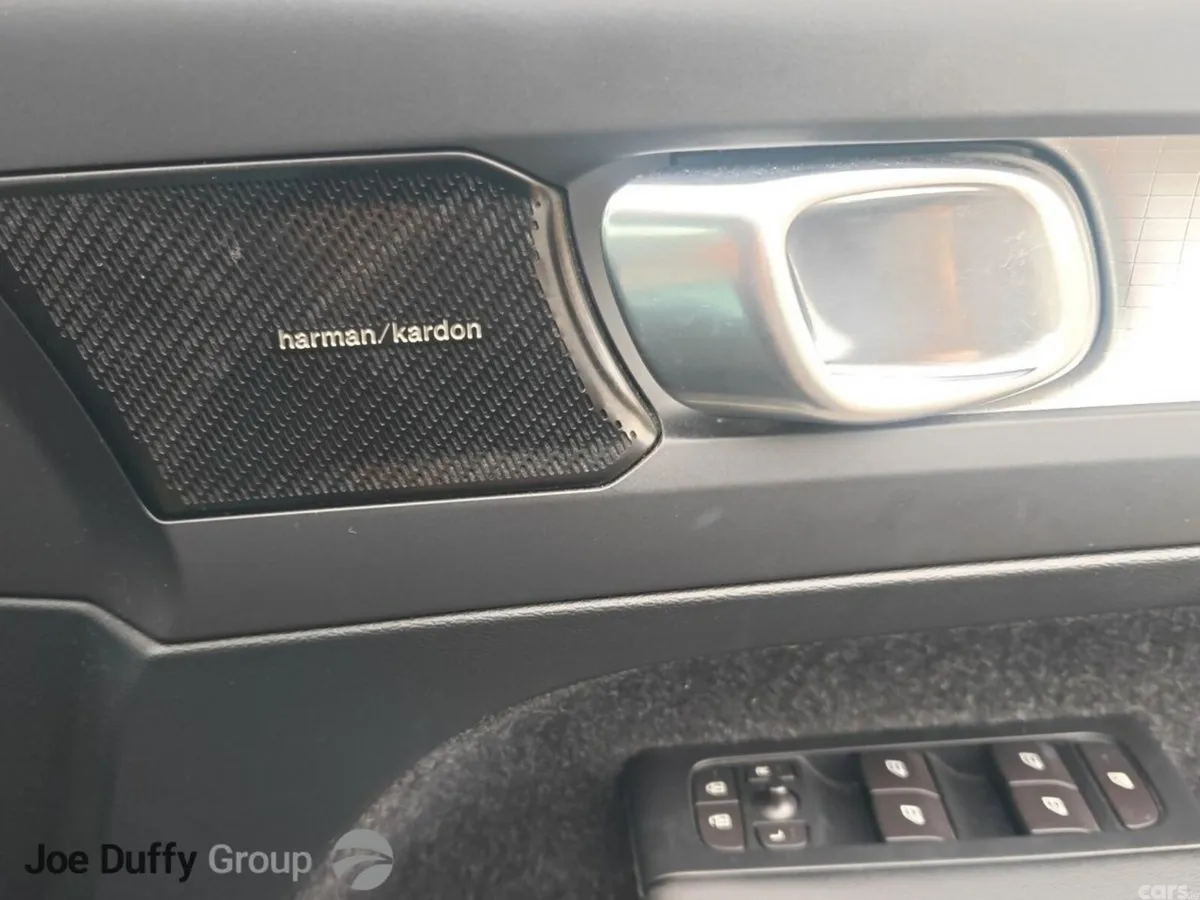 Volvo XC40 Estate, Petrol, 2019, Black