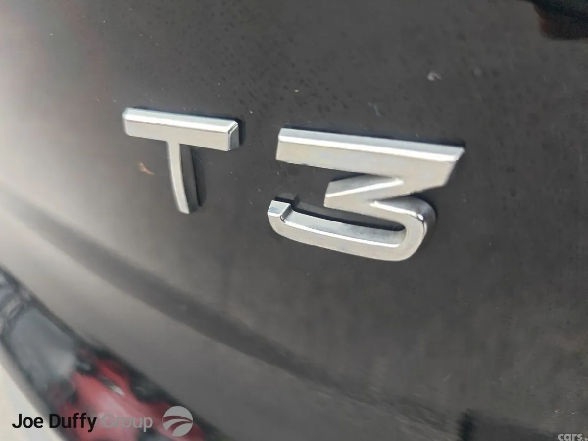 Volvo XC40 Estate, Petrol, 2019, Black