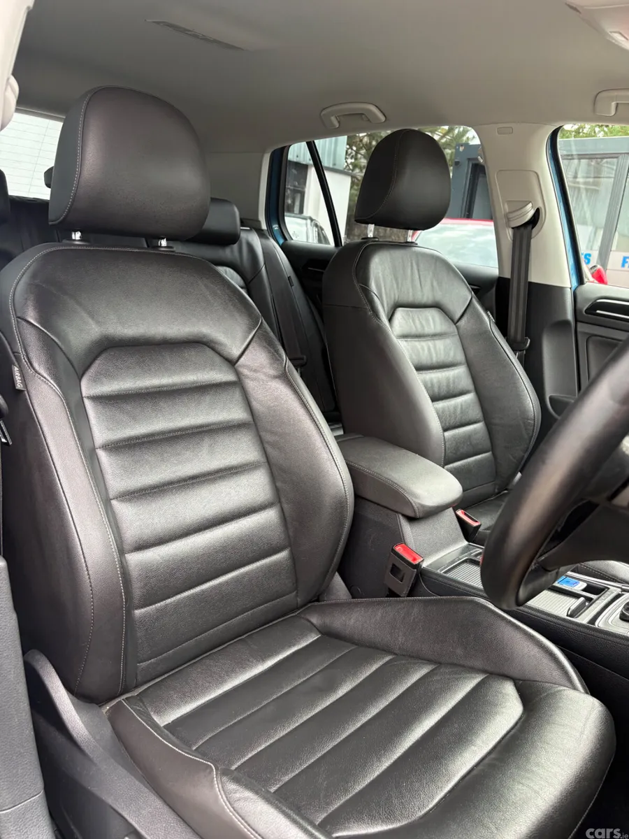 Volkswagen Golf Hatchback, Petrol, 2013, Blue