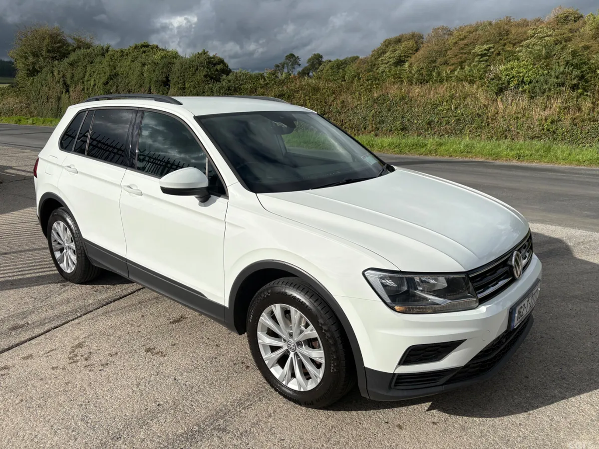 Volkswagen Tiguan SUV, Petrol, 2016, White