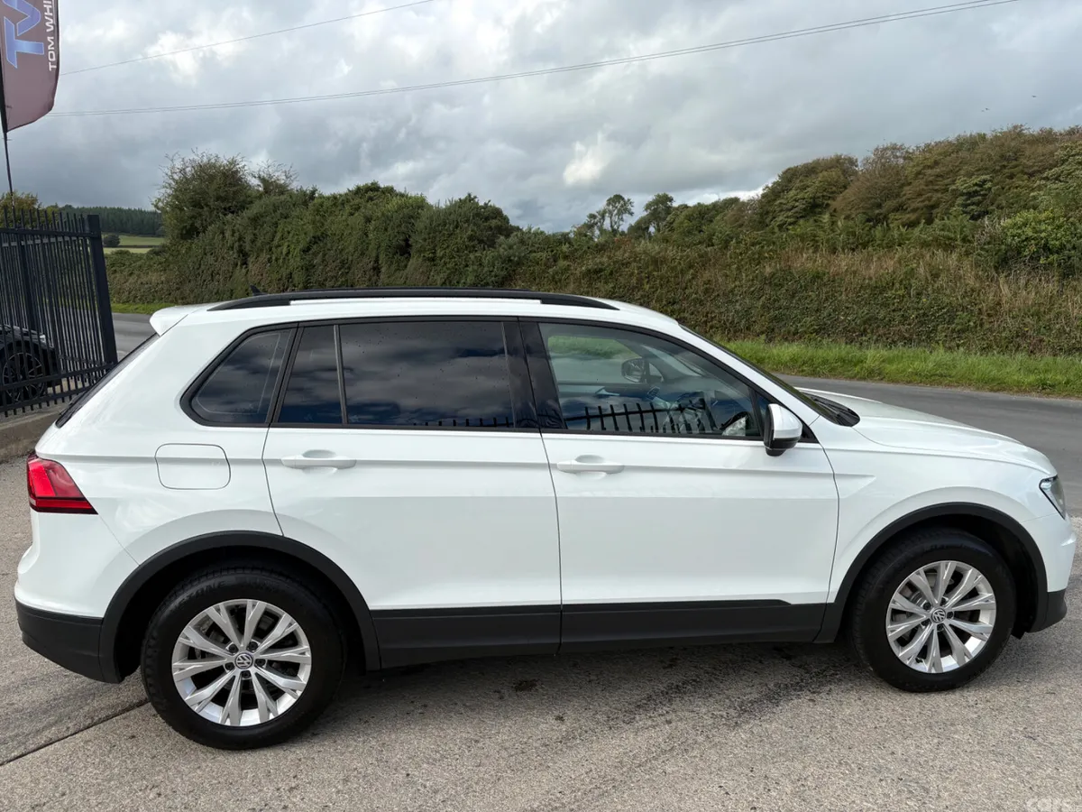 Volkswagen Tiguan SUV, Petrol, 2016, White