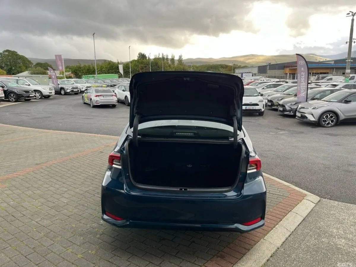 Toyota Corolla Saloon, Petrol Hybrid, 2024, Blue