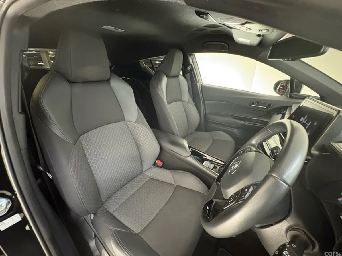 Toyota C-HR SUV, Petrol Hybrid, 2023, Black