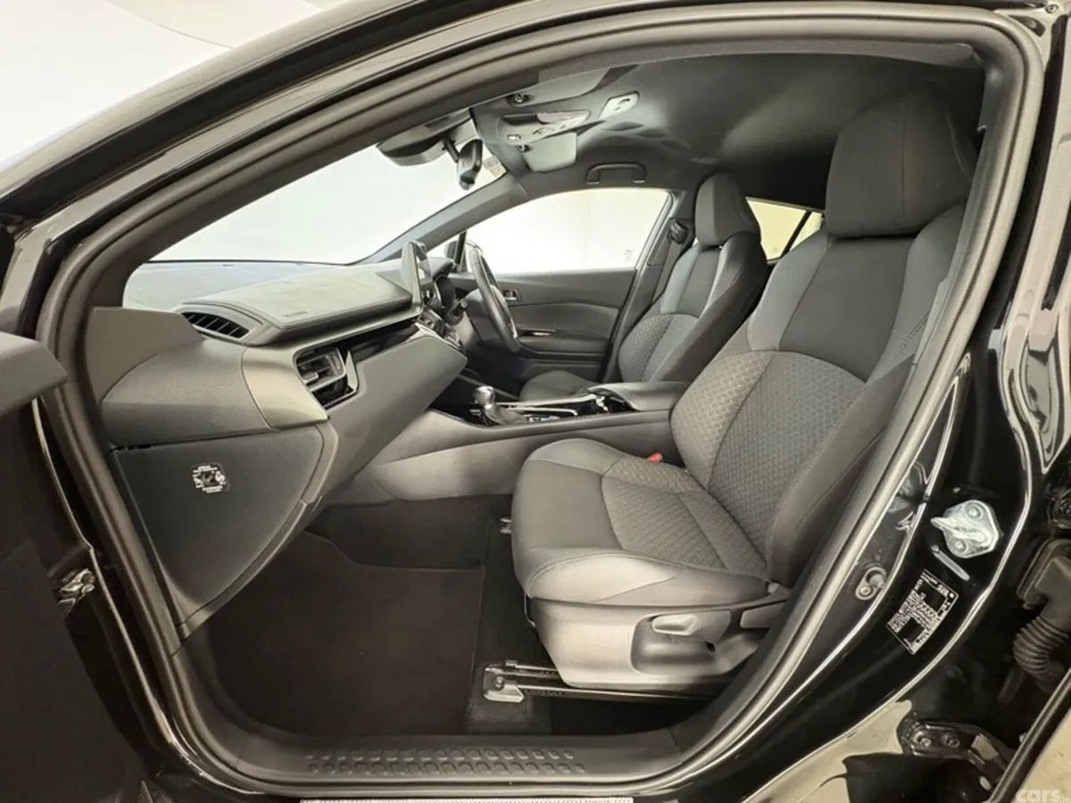 Toyota C-HR SUV, Petrol Hybrid, 2023, Black