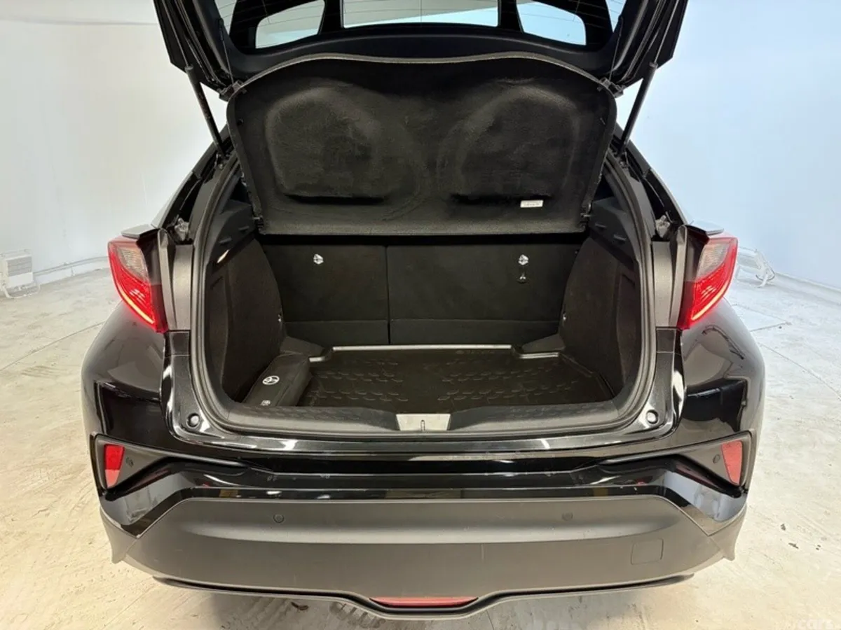 Toyota C-HR SUV, Petrol Hybrid, 2023, Black