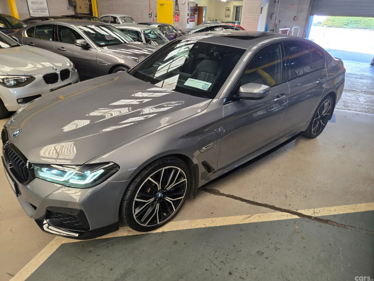 BMW 5-Series Saloon, Petrol Plug-in Hybrid, 2023, Grey