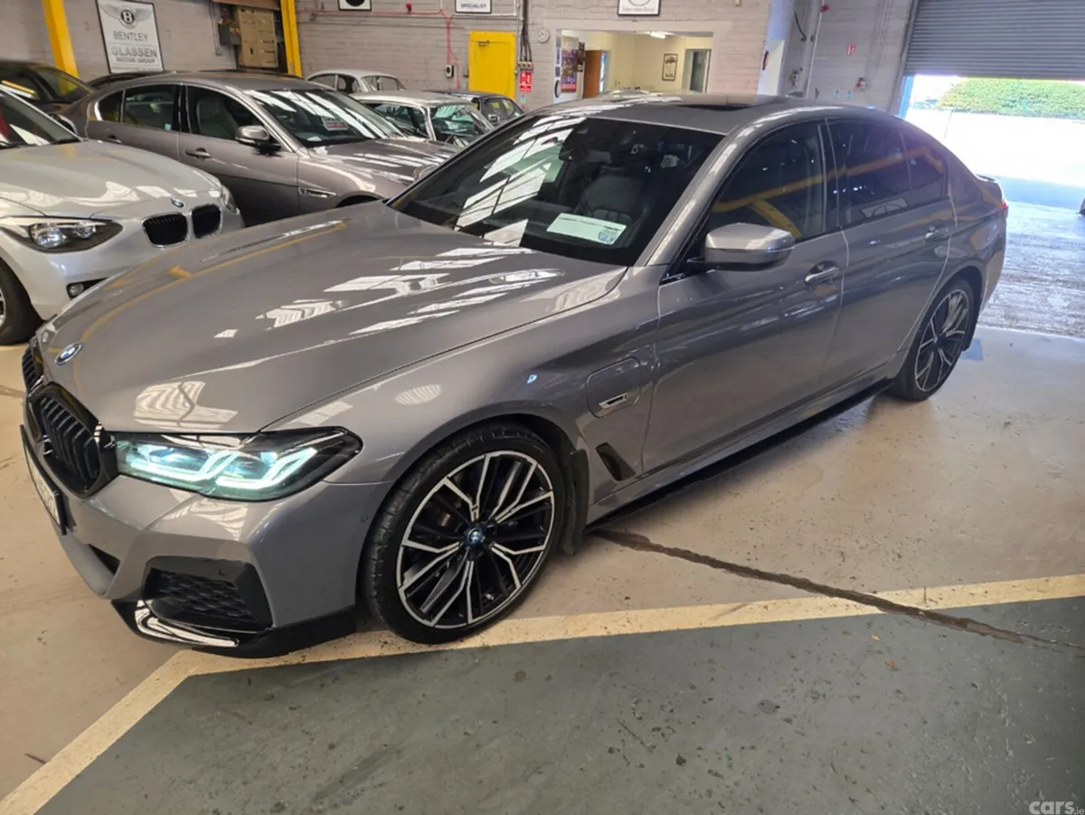 BMW 5-Series Saloon, Petrol Plug-in Hybrid, 2023, Grey