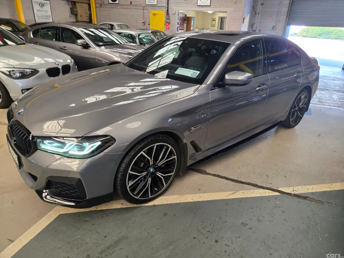 BMW 5-Series Saloon, Petrol Plug-in Hybrid, 2023, Grey