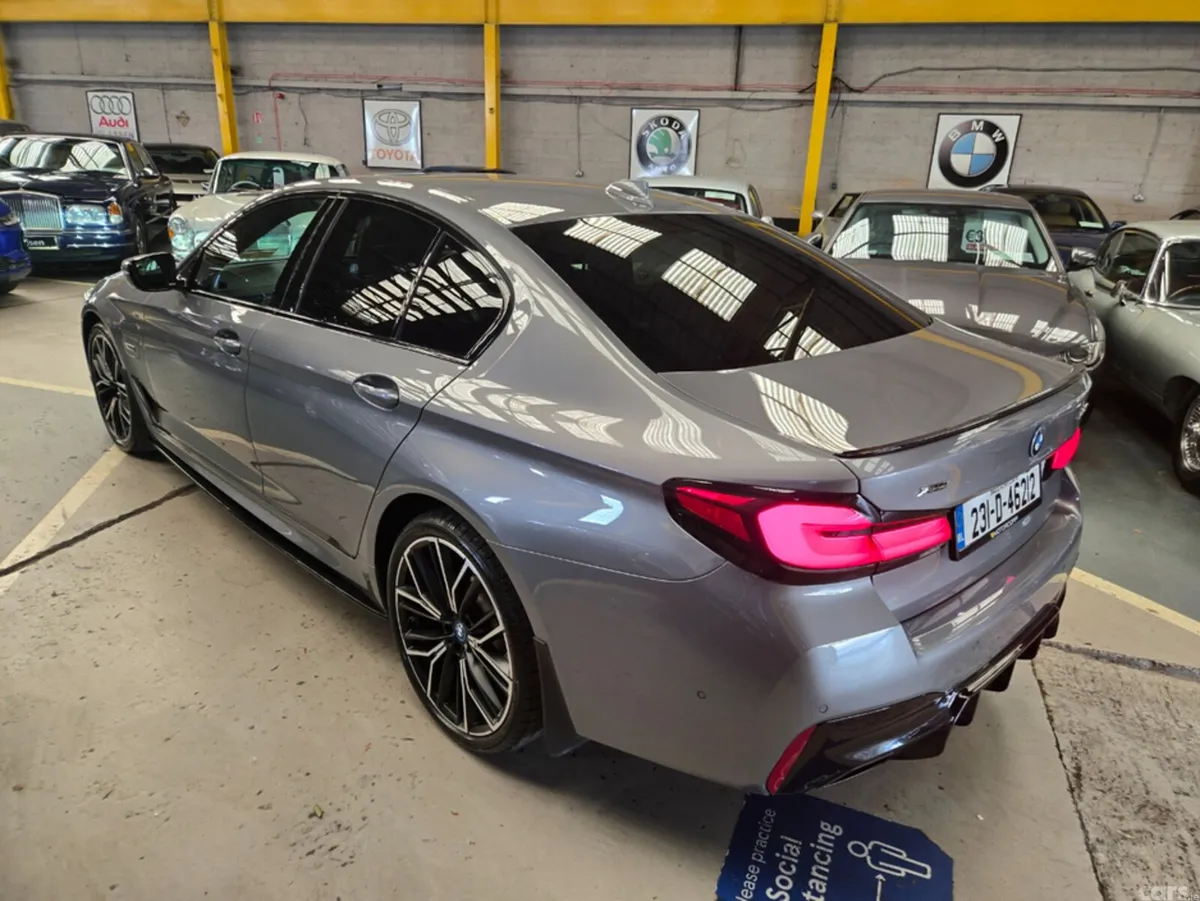 BMW 5-Series Saloon, Petrol Plug-in Hybrid, 2023, Grey