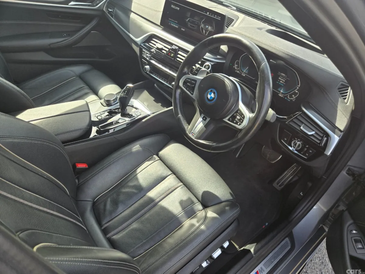 BMW 5-Series Saloon, Petrol Plug-in Hybrid, 2023, Grey