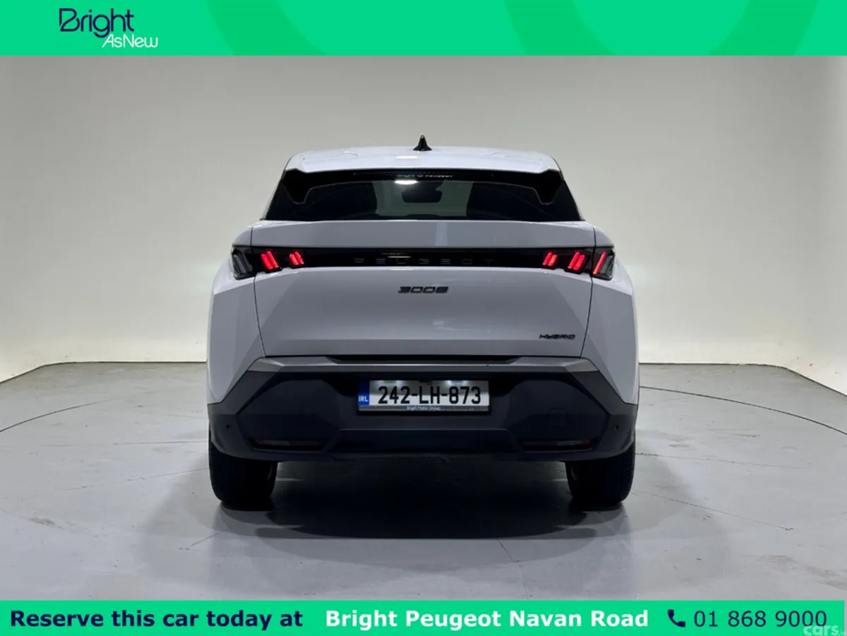Peugeot 3008 MPV, Petrol Hybrid, 2024, White