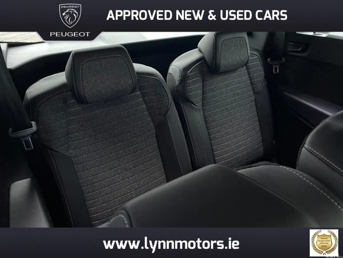 Peugeot 5008 MPV, Petrol, 2026, Blue