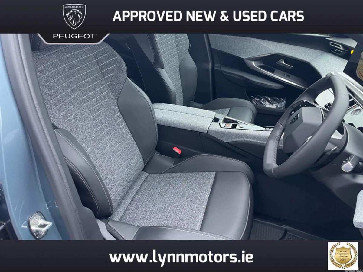 Peugeot 5008 MPV, Petrol, 2026, Blue