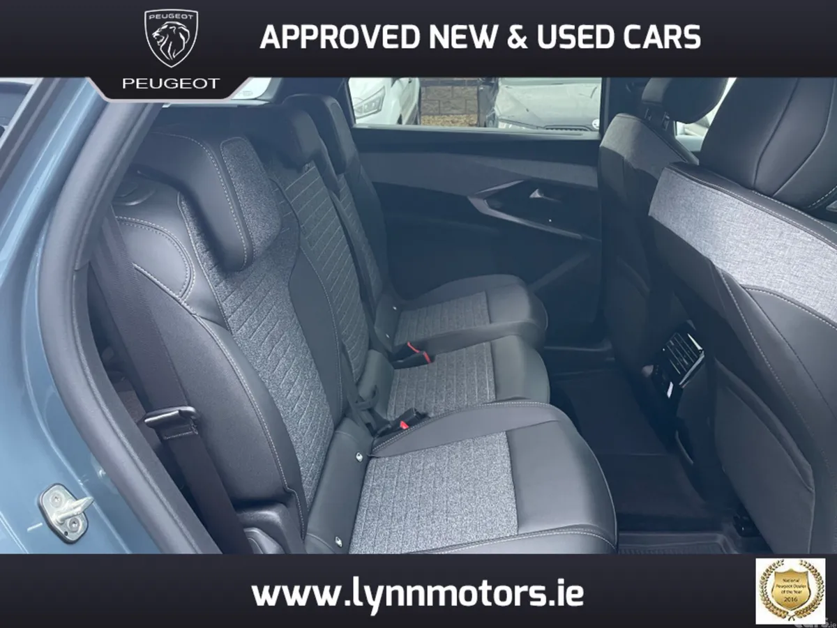 Peugeot 5008 MPV, Petrol, 2026, Blue