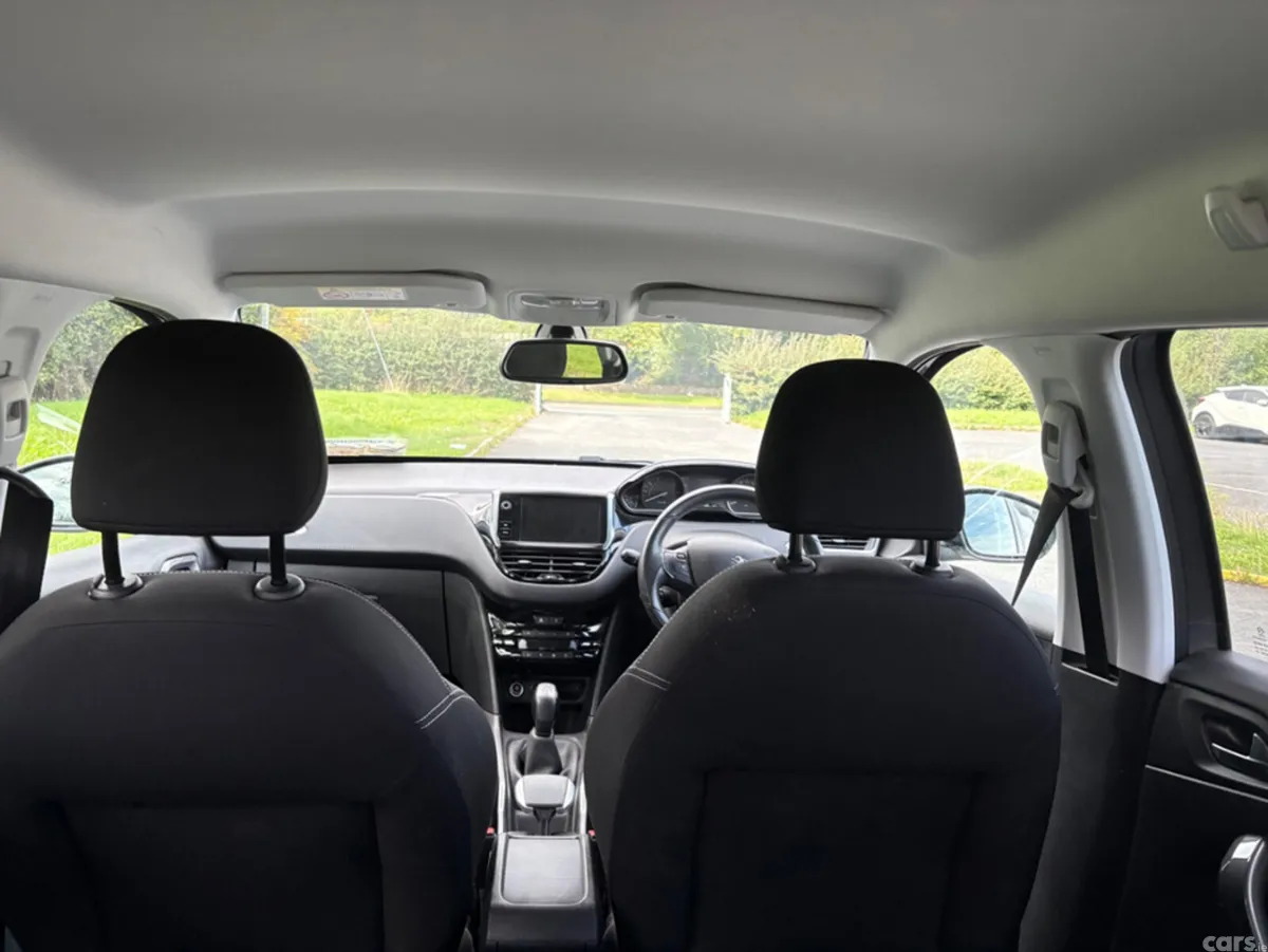 Peugeot 2008 Estate, Petrol, 2017, Grey