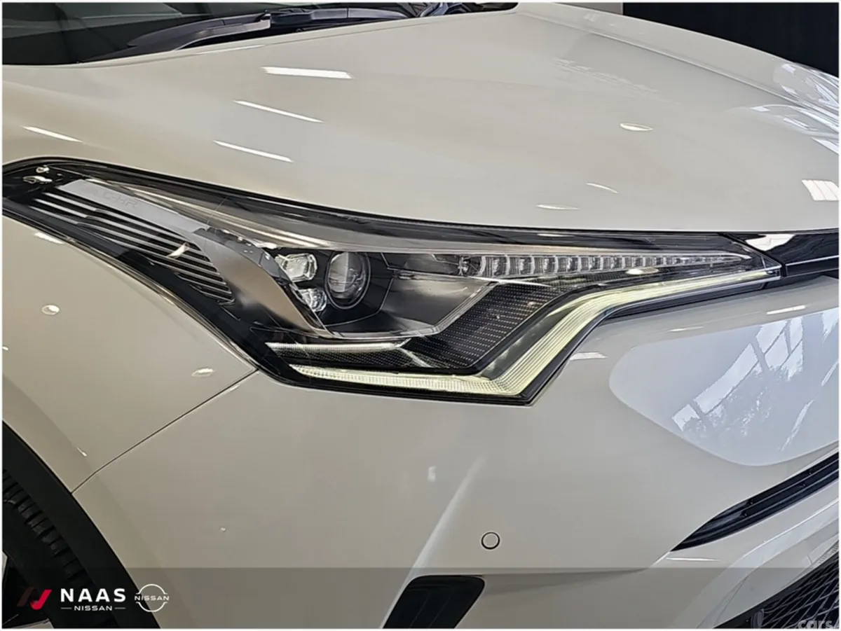 Toyota C-HR MPV, Petrol Hybrid, 2018, White