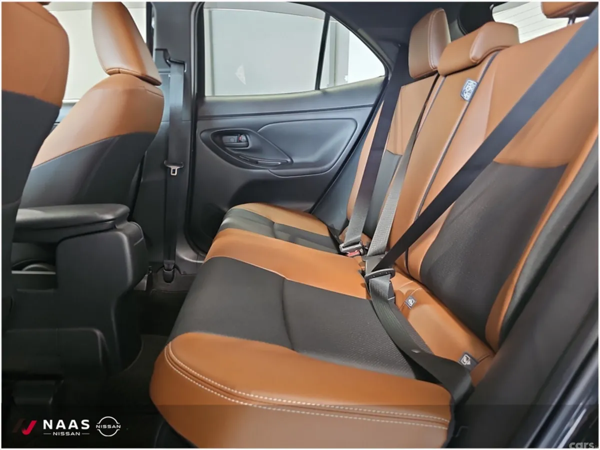 Toyota Yaris Cross MPV, Petrol Hybrid, 2024, Black