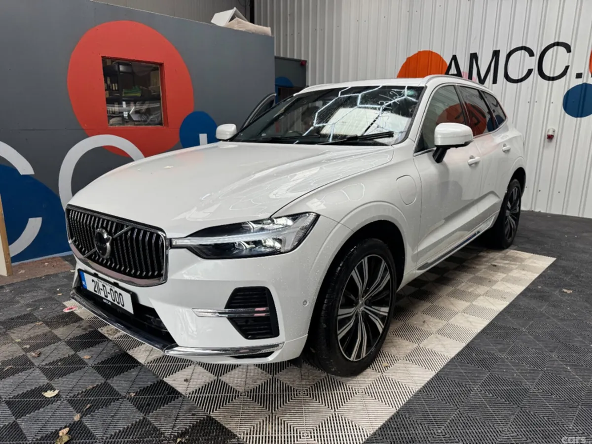 Volvo XC60 SUV, Petrol Hybrid, 2021, White