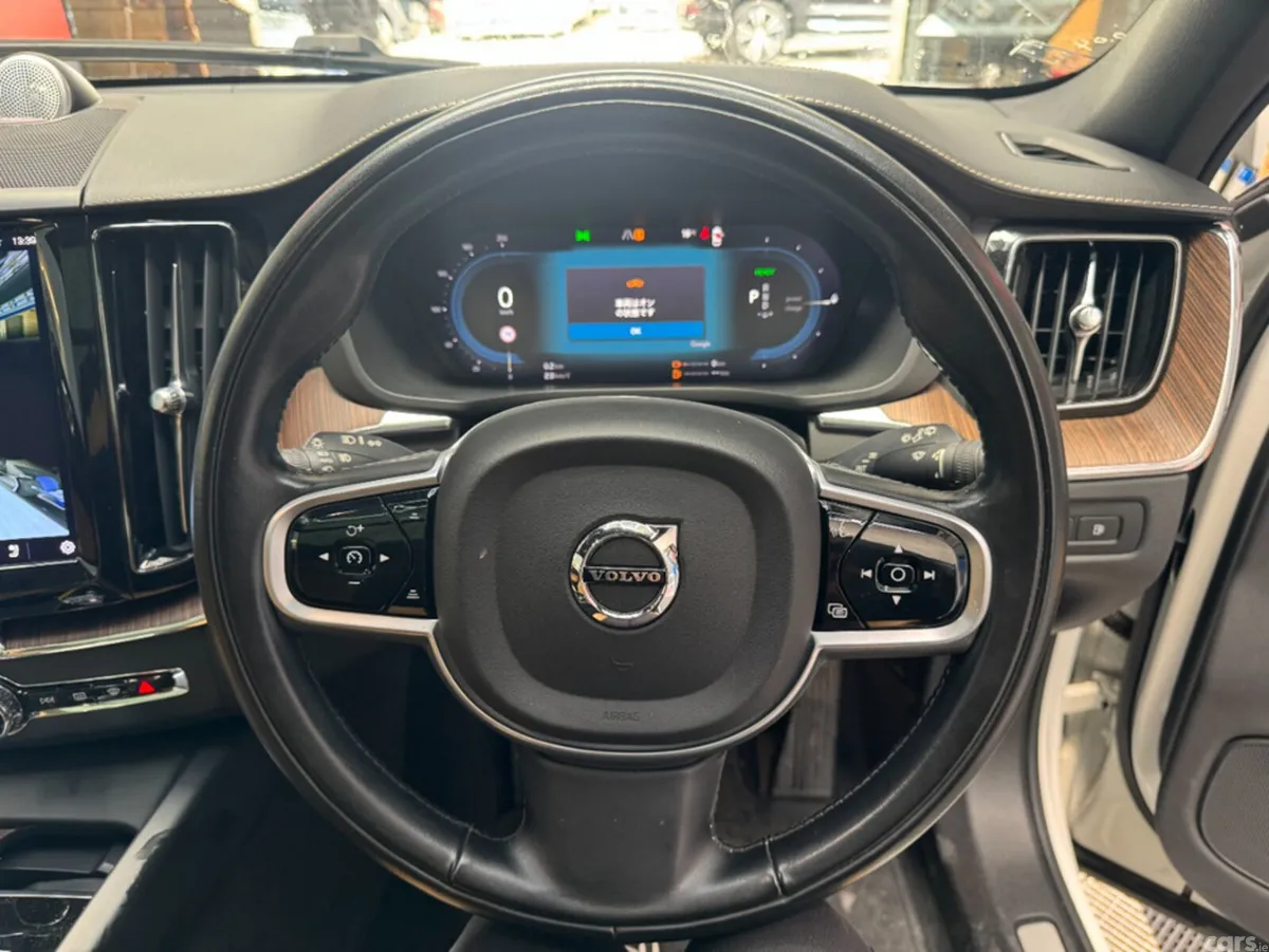 Volvo XC60 SUV, Petrol Hybrid, 2021, White