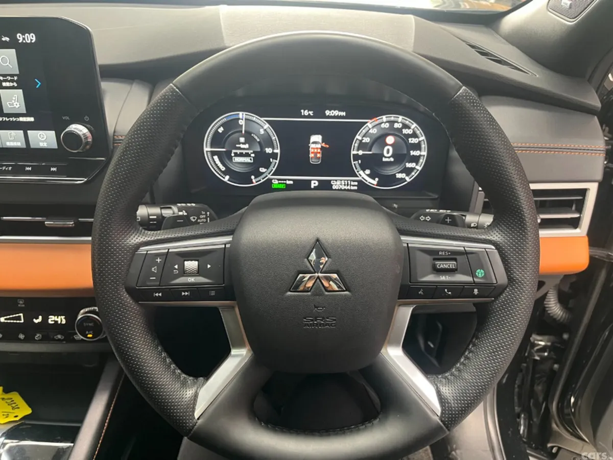 Mitsubishi Outlander SUV, Petrol Plug-in Hybrid, 2024, Black