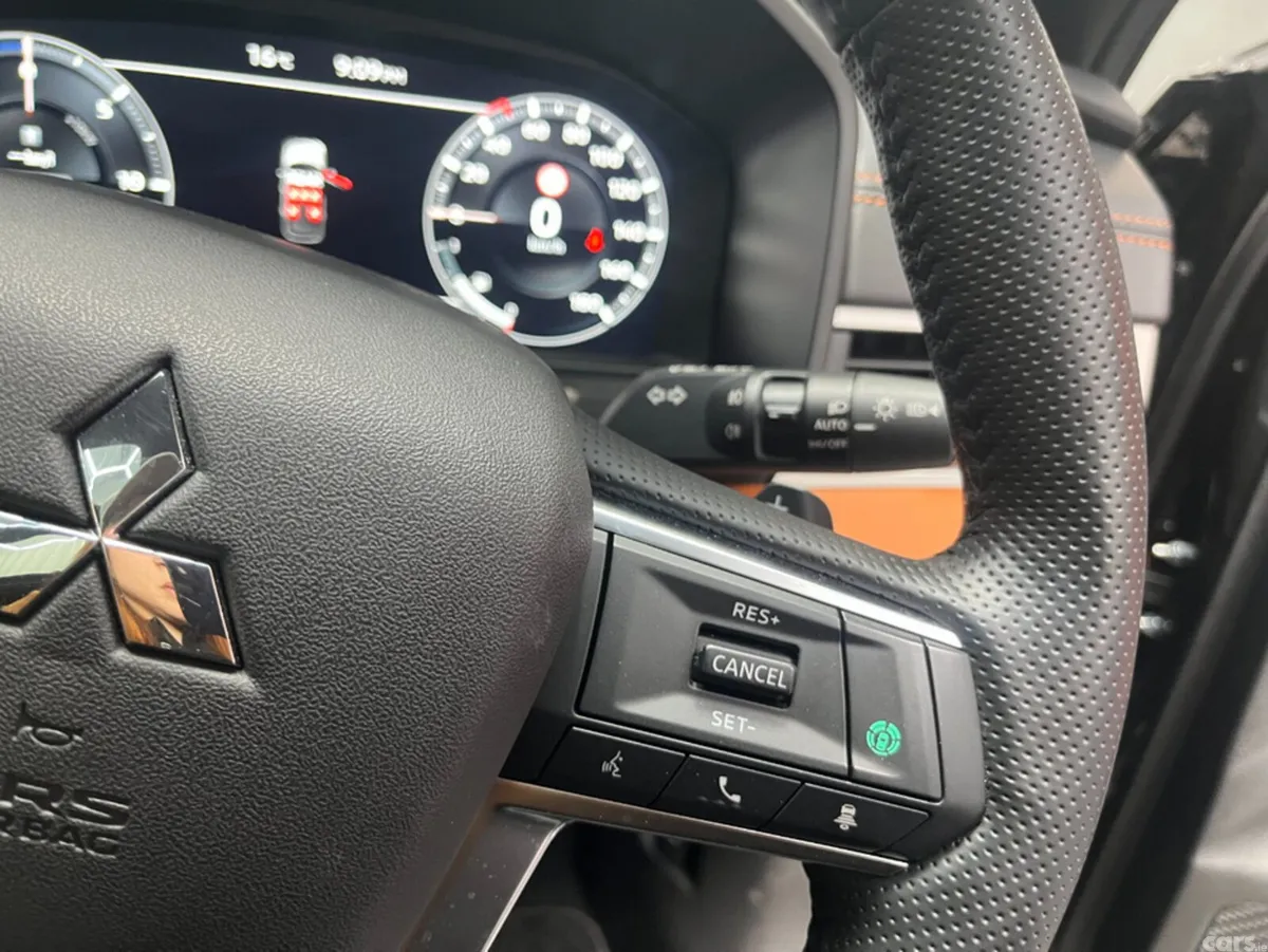 Mitsubishi Outlander SUV, Petrol Plug-in Hybrid, 2024, Black