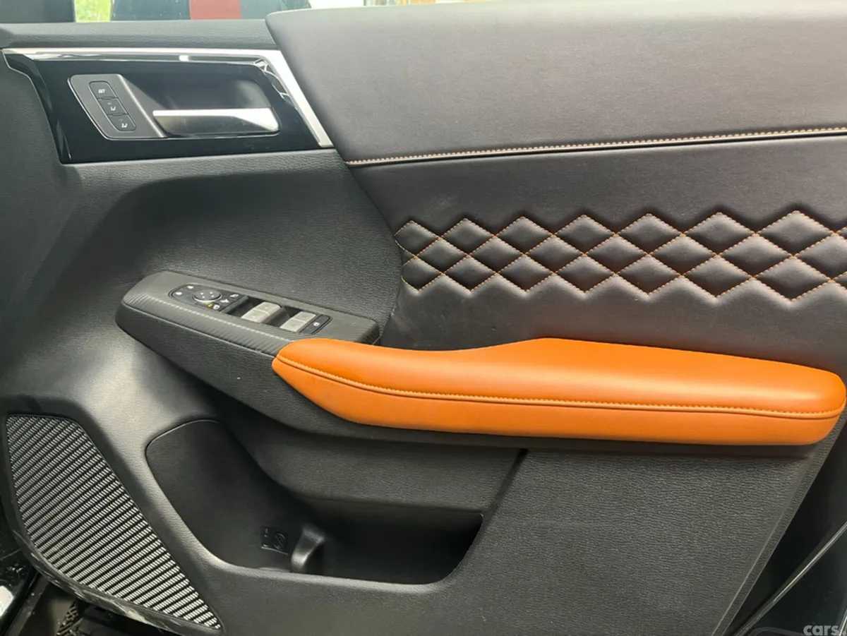Mitsubishi Outlander SUV, Petrol Plug-in Hybrid, 2024, Black