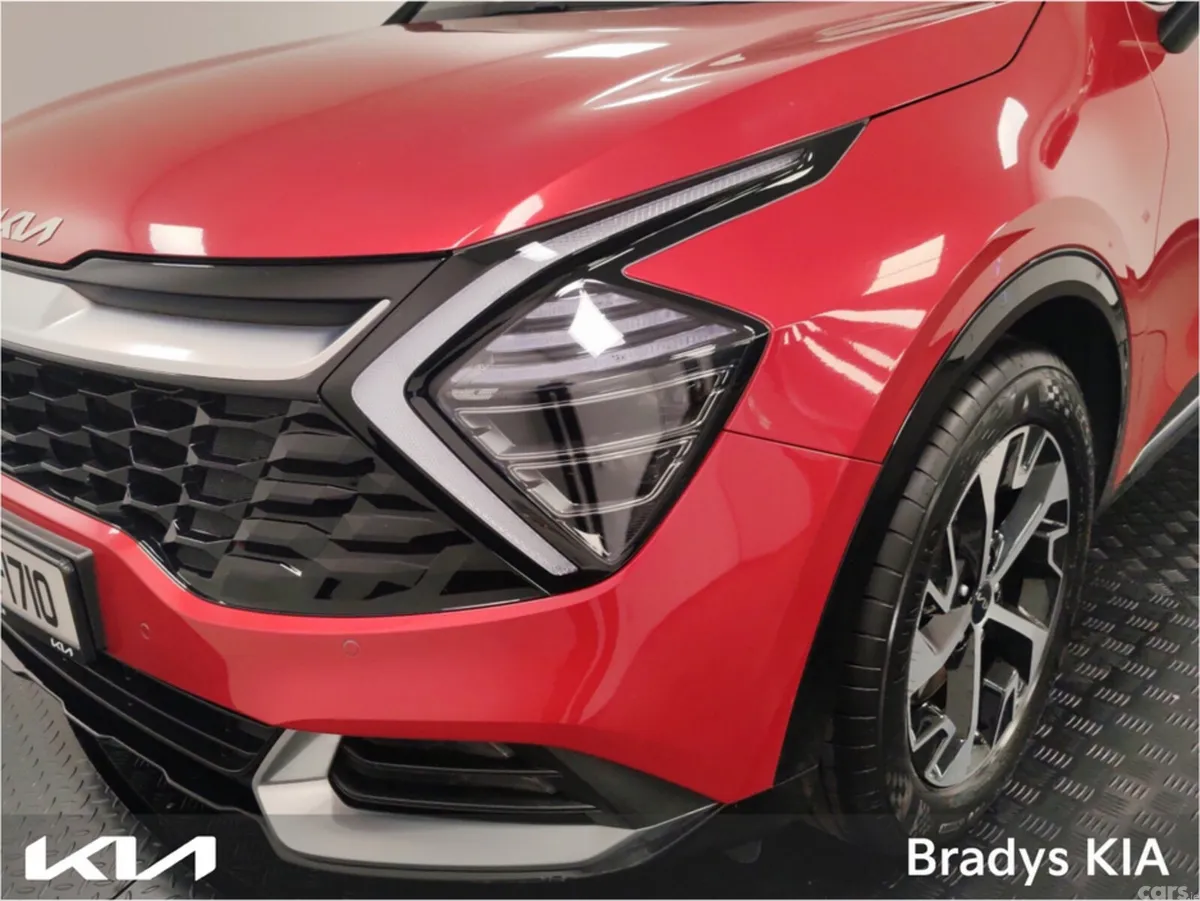 Kia Sportage MPV, Diesel, 2022, Red