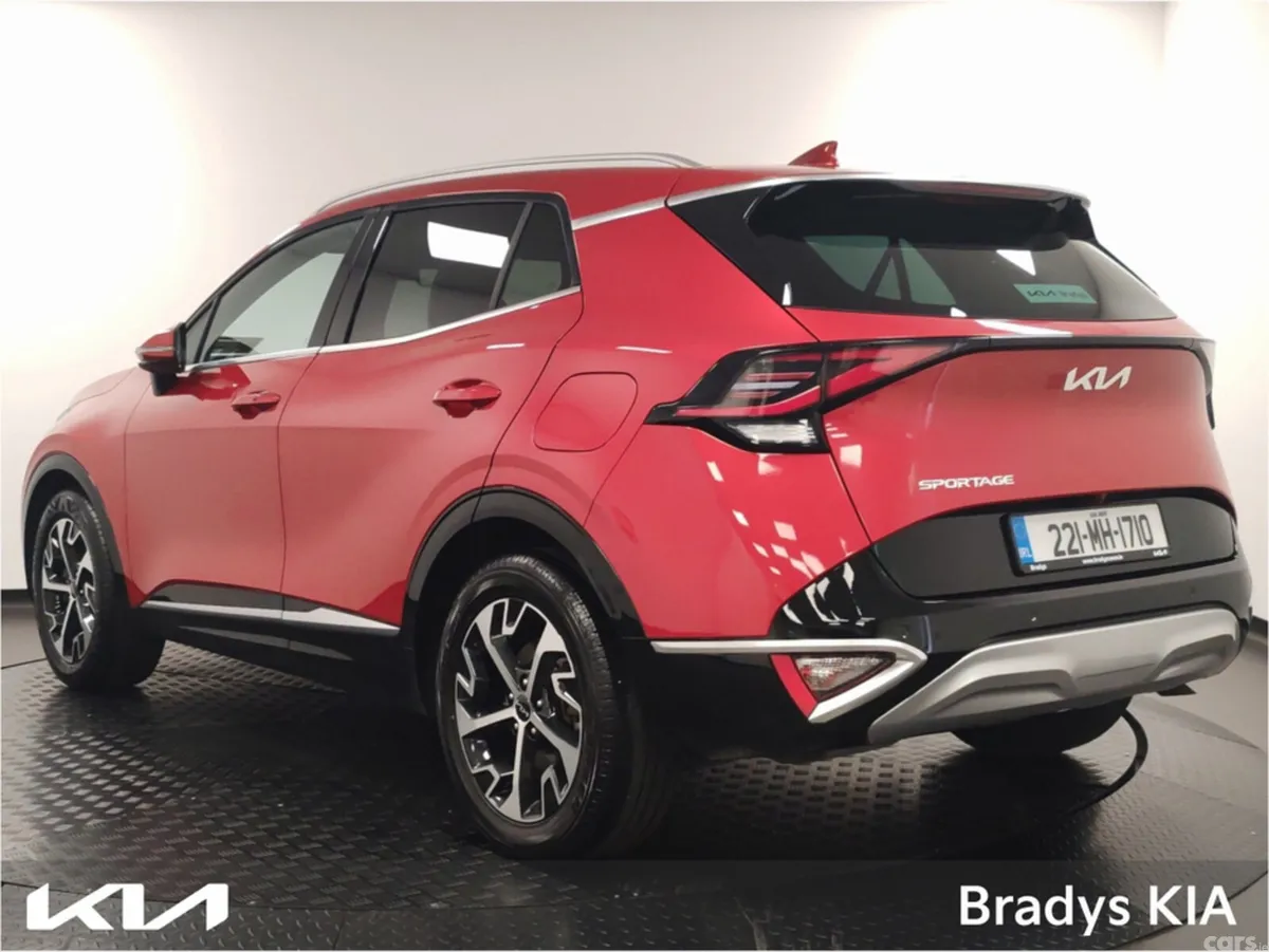 Kia Sportage MPV, Diesel, 2022, Red
