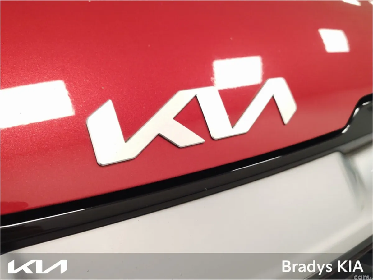 Kia Sportage MPV, Diesel, 2022, Red