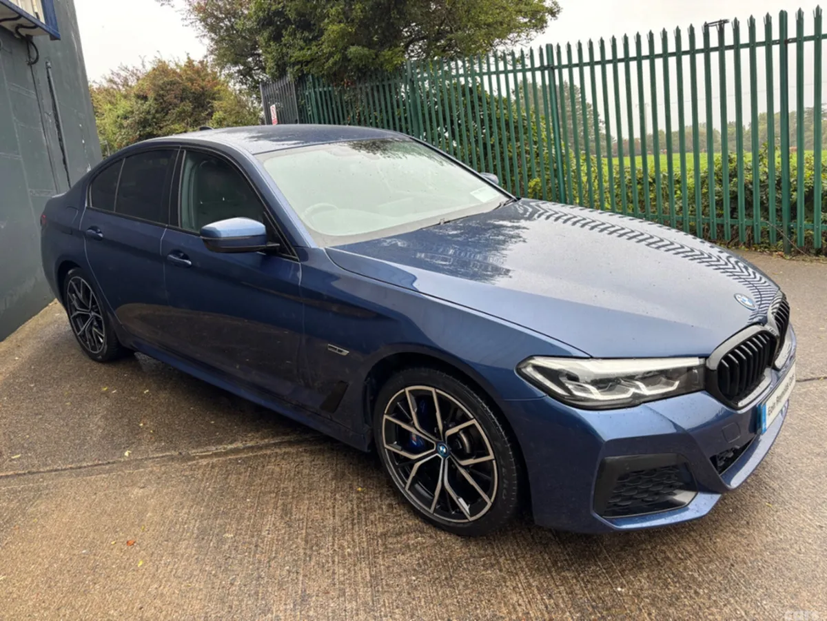 BMW 5-Series Saloon, Petrol Plug-in Hybrid, 2022, Blue