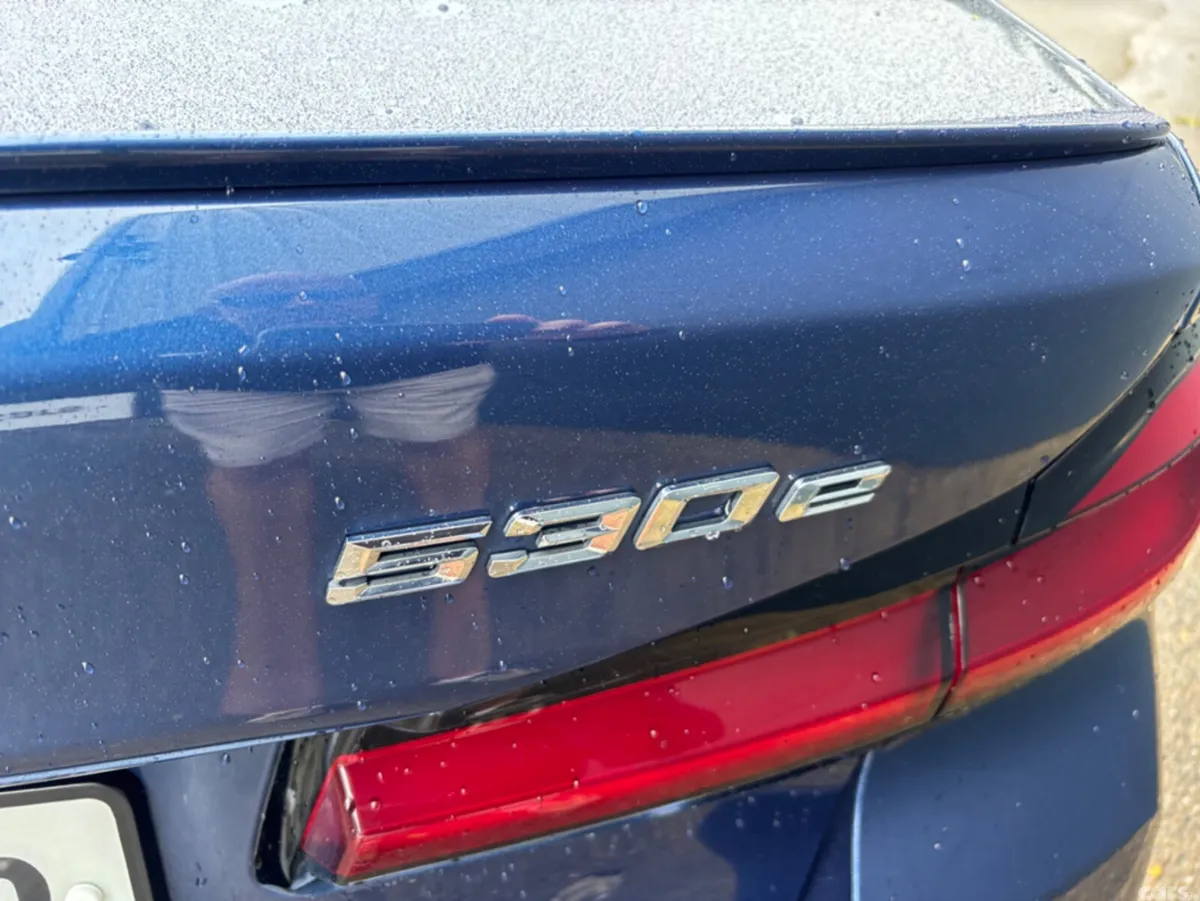 BMW 5-Series Saloon, Petrol Plug-in Hybrid, 2022, Blue