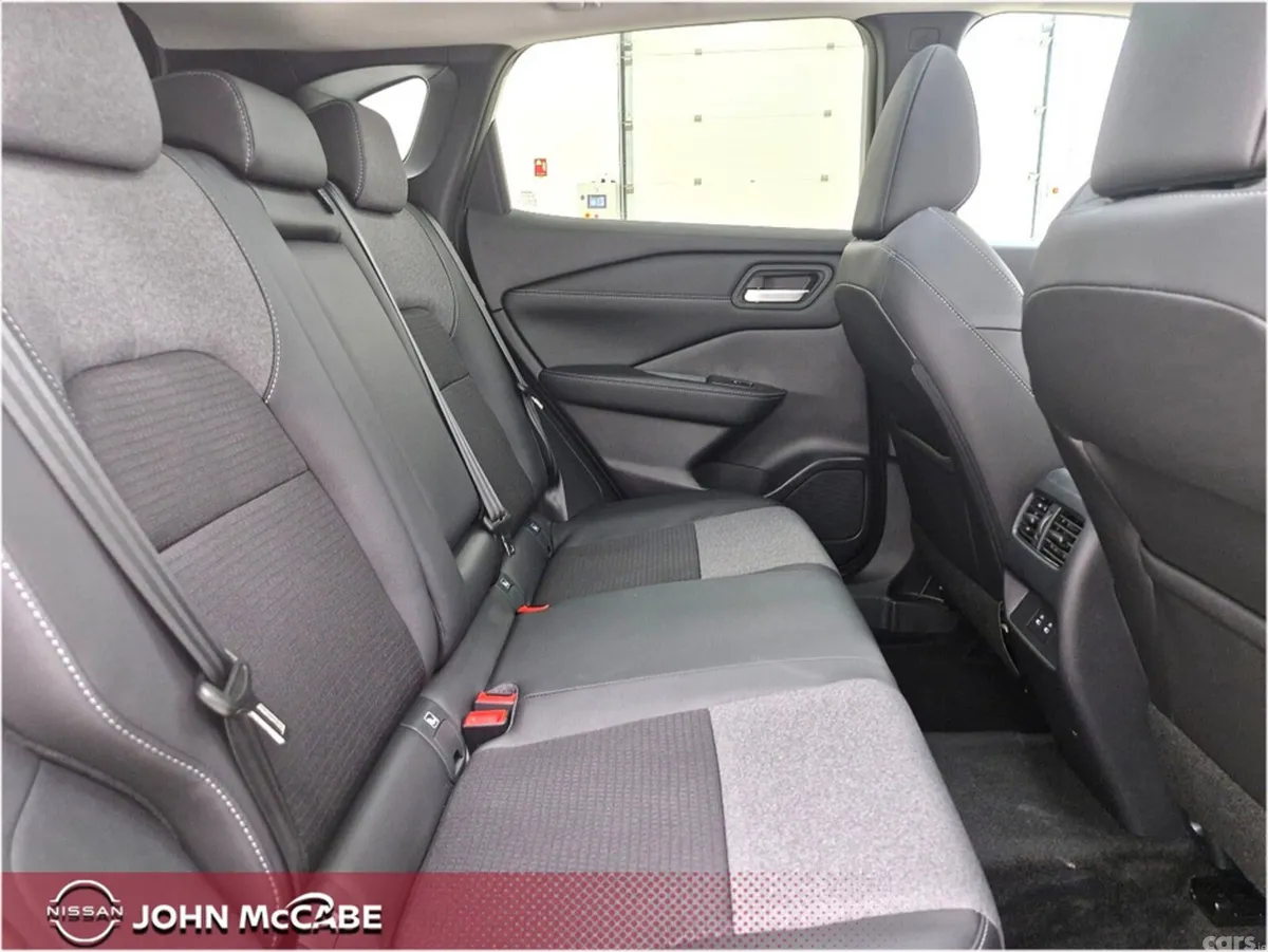 Nissan Qashqai SUV, Petrol Hybrid, 2027, Silver