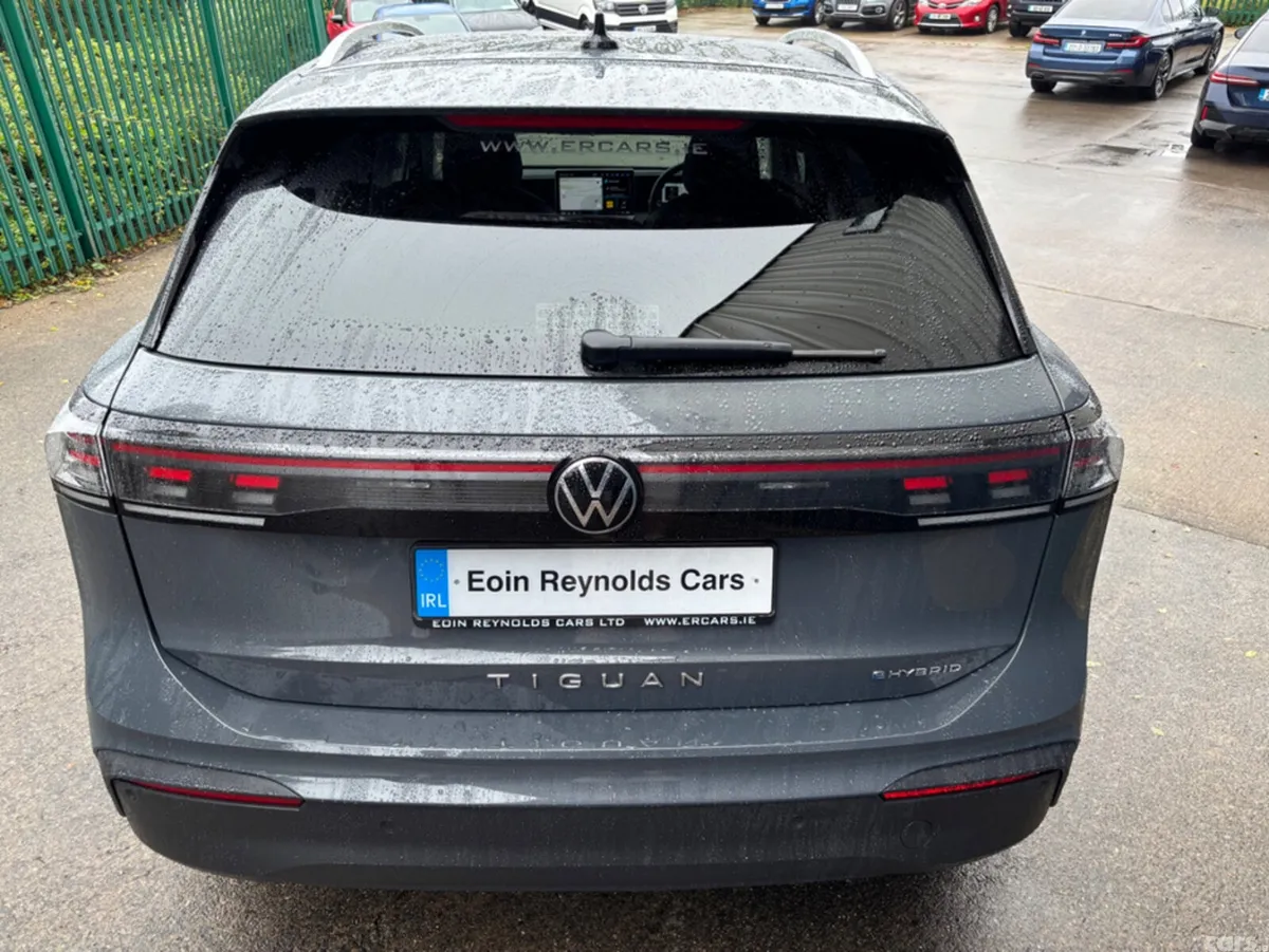 Volkswagen Tiguan Estate, Petrol Hybrid, 2024, Grey