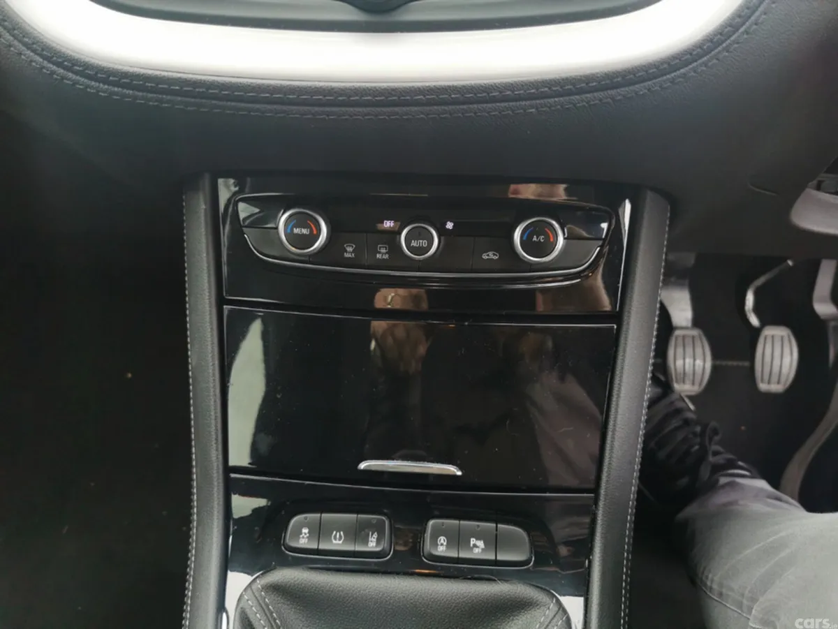 Opel Grandland X MPV, Diesel, 2020, Red